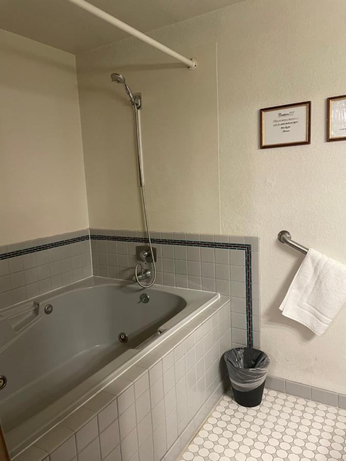 Hotel Manresa Castle à Port Townsend Extérieur photo