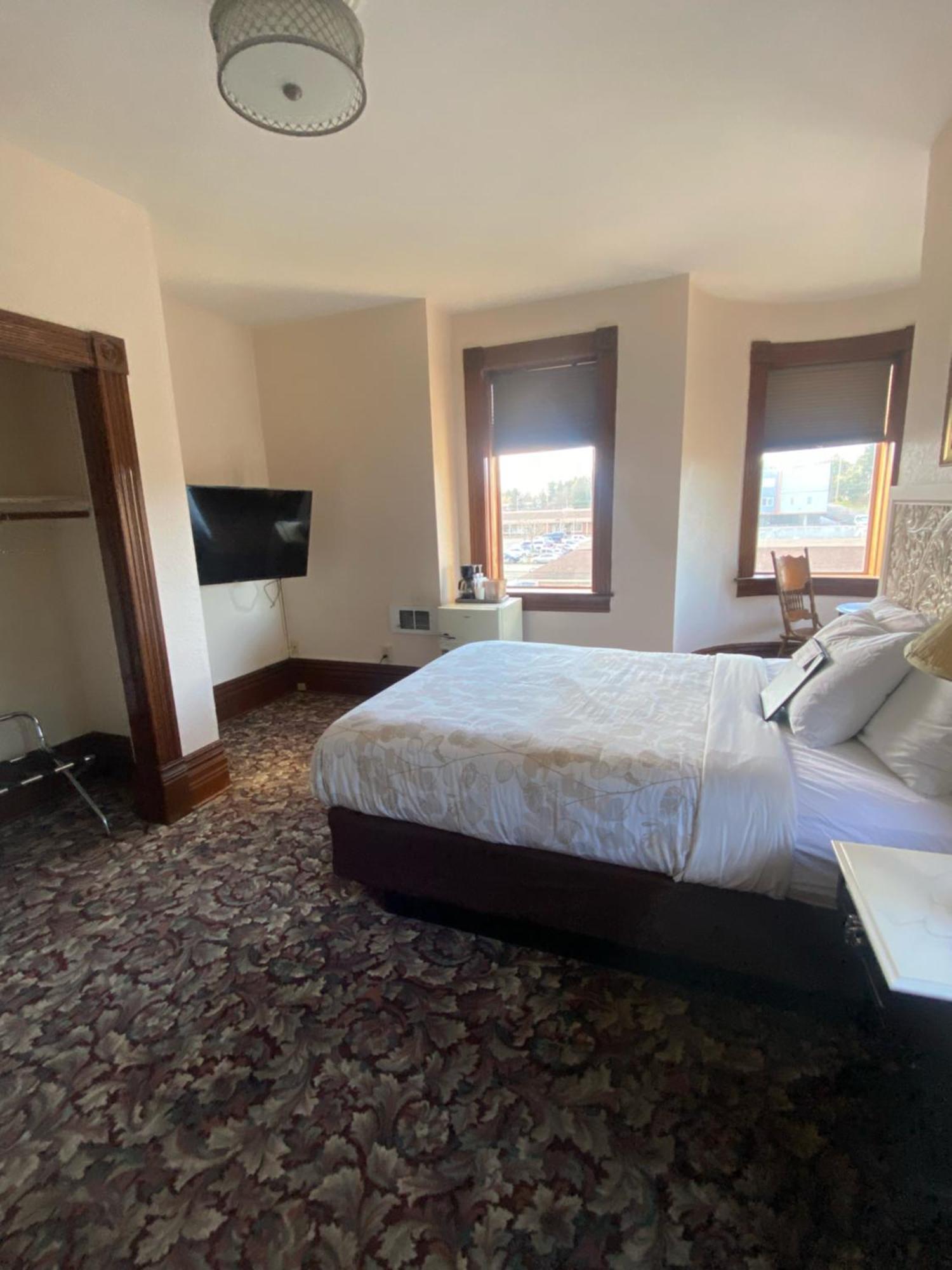 Hotel Manresa Castle à Port Townsend Extérieur photo