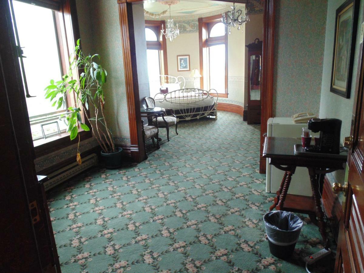 Hotel Manresa Castle à Port Townsend Extérieur photo